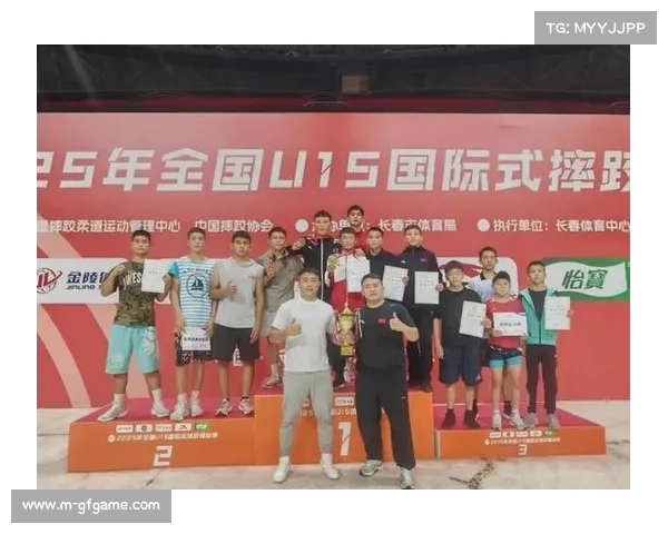 新疆U20摔跤队在全国锦标赛上斩获两金四铜创历史最佳成绩 新疆U20摔跤队在全国锦标赛上斩获两金四铜创历史最佳成绩